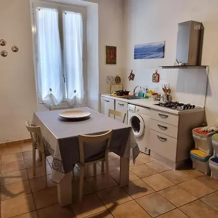 Onda Blu - Bilocale Con Aria Condizionata A Due Passi Dal Castello E Dal Torrione E Rivellino * Piombino
